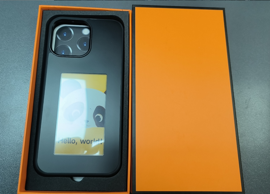 E-Ink Display Phone Case – Customizable Notifications & Artwork Screen
